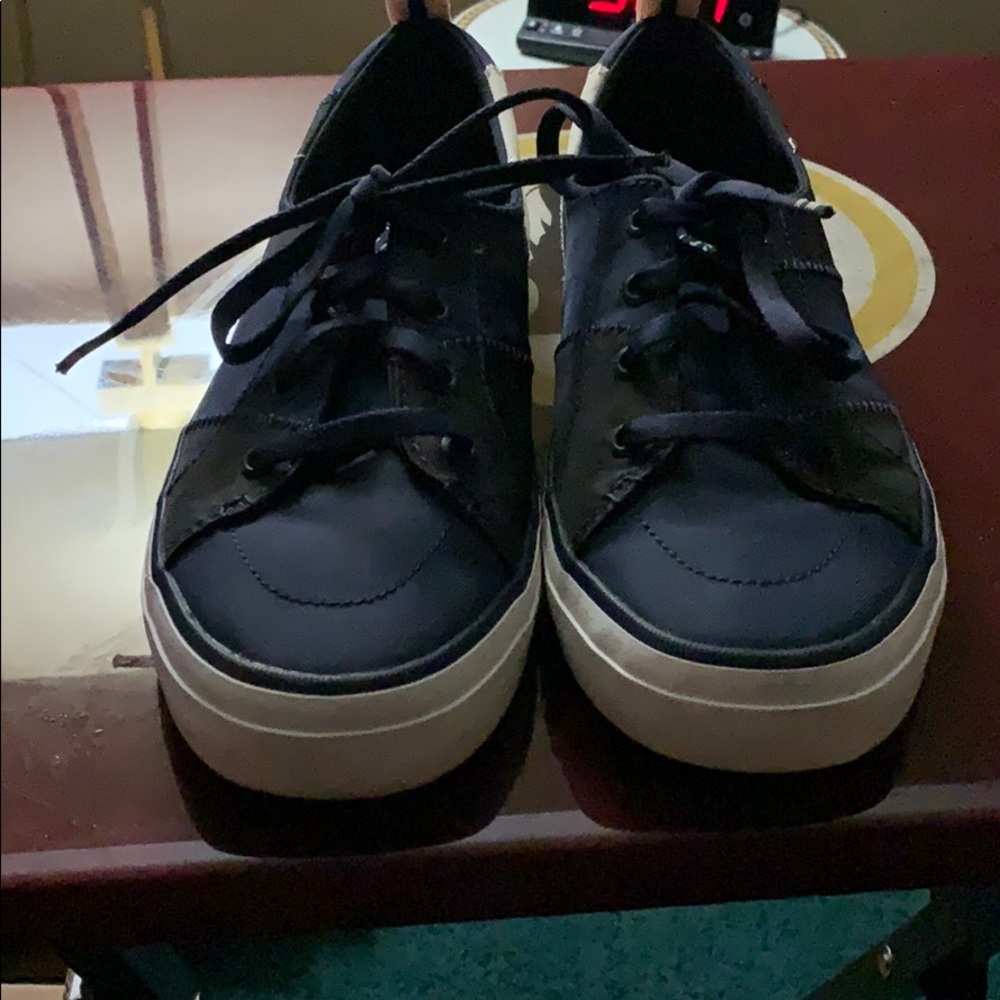 Shoe